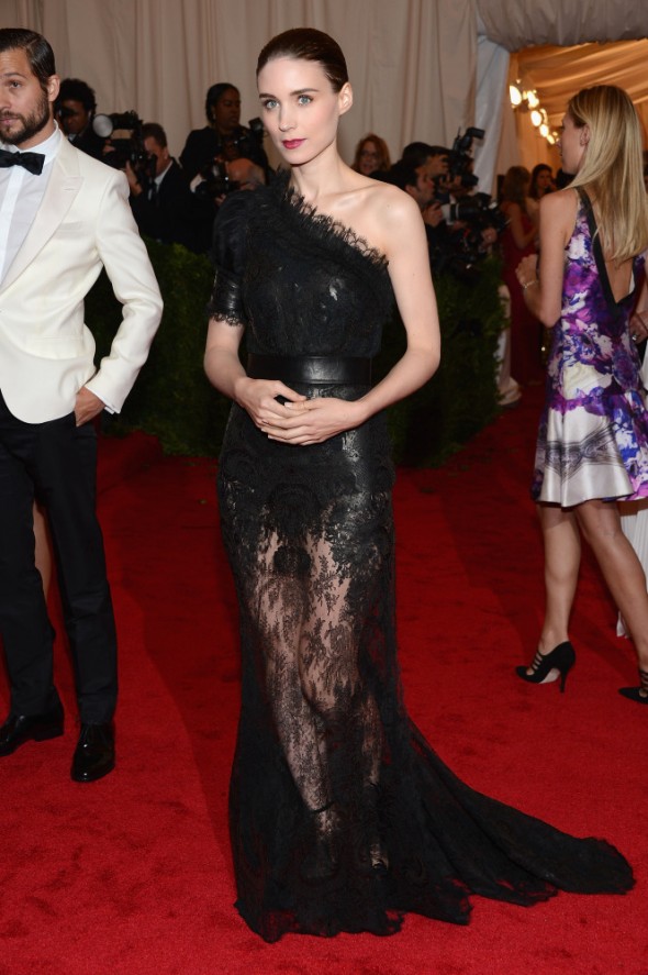 rooney-mara-givenchy